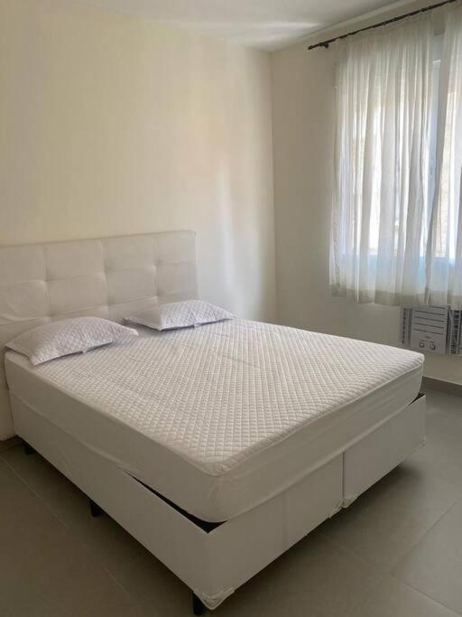 Recem Reformado Com Dois Com Ar Condicionado
