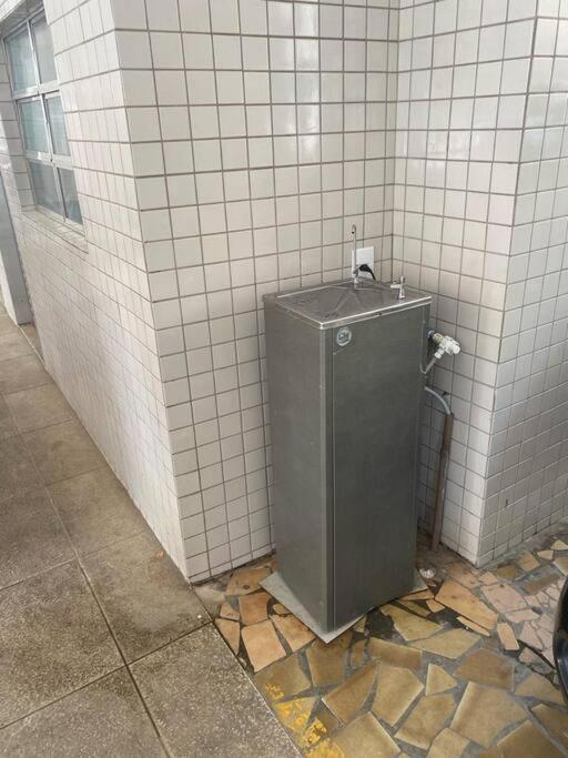 Apartamento Recem Reformado Com Dois Com Ar Condicionado