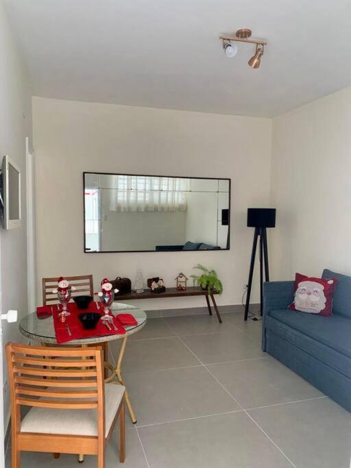 Recem Reformado Com Dois Com Ar Condicionado * Santos (Sao Paulo)